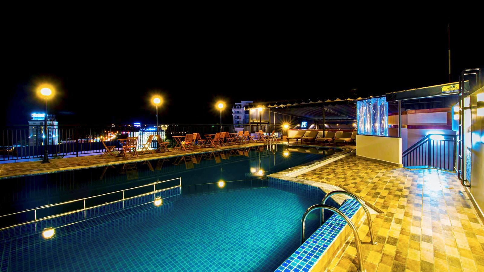 pools-outdoor--indoor-pool