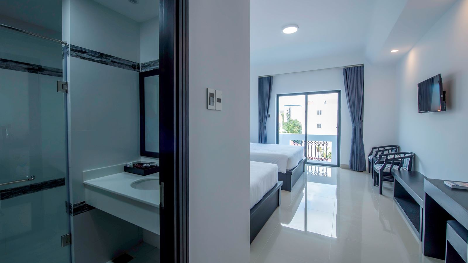 rooms-city-view-room