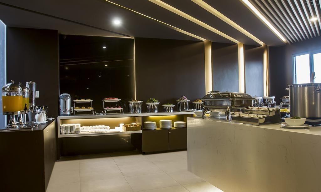 restaurants-restaurant