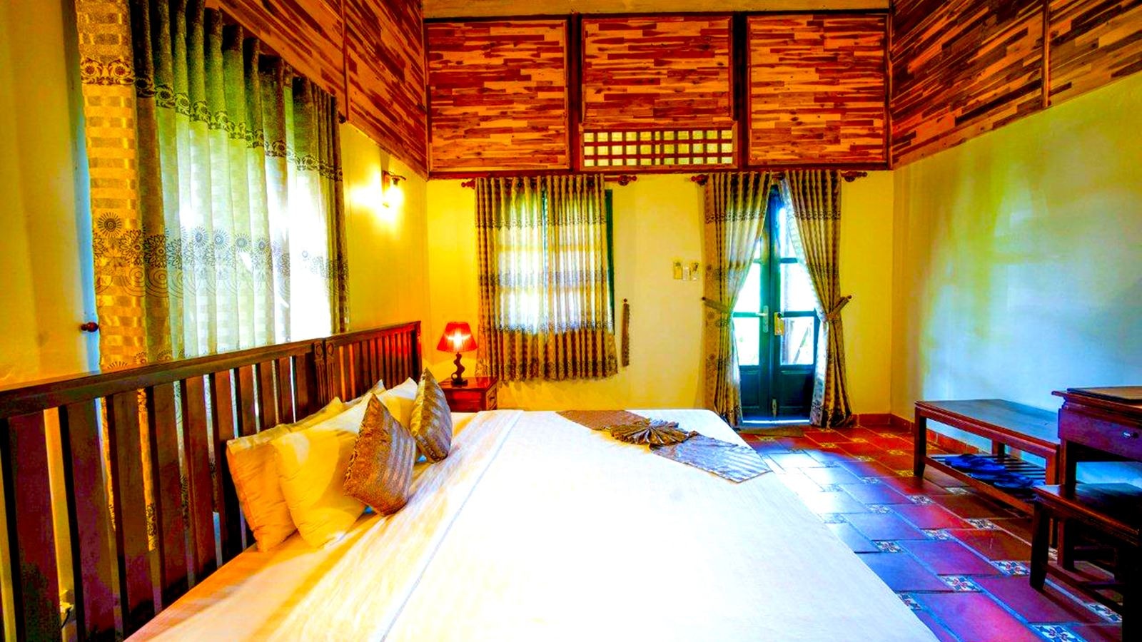 rooms-superior-bungalow-garden-view