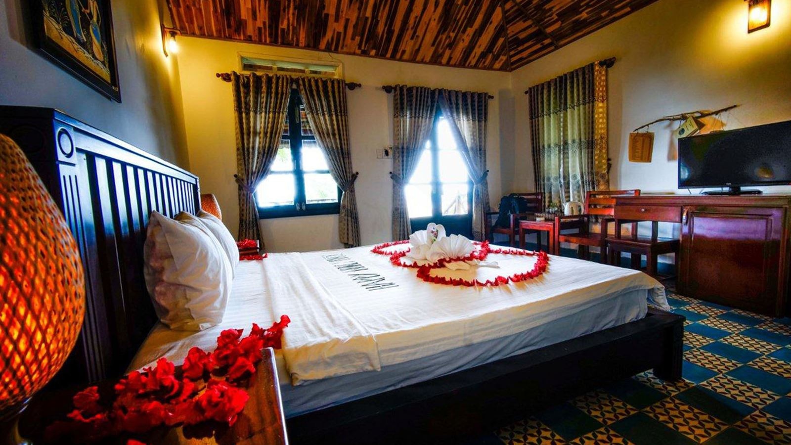 rooms-deluxe-bungalow-sea-view