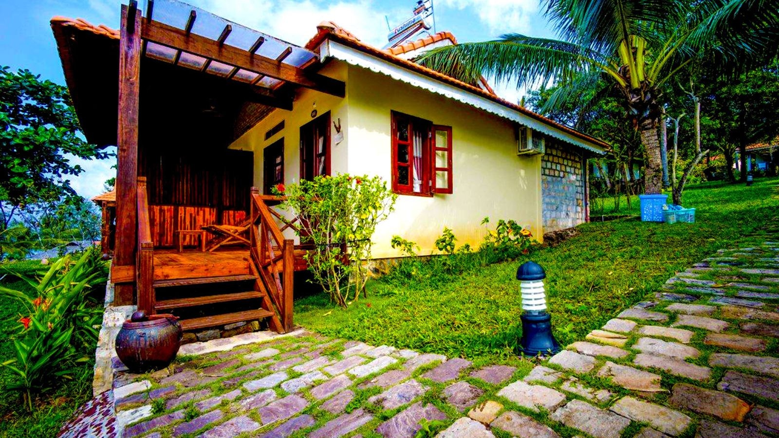 rooms-premier-bungalow-beach-front