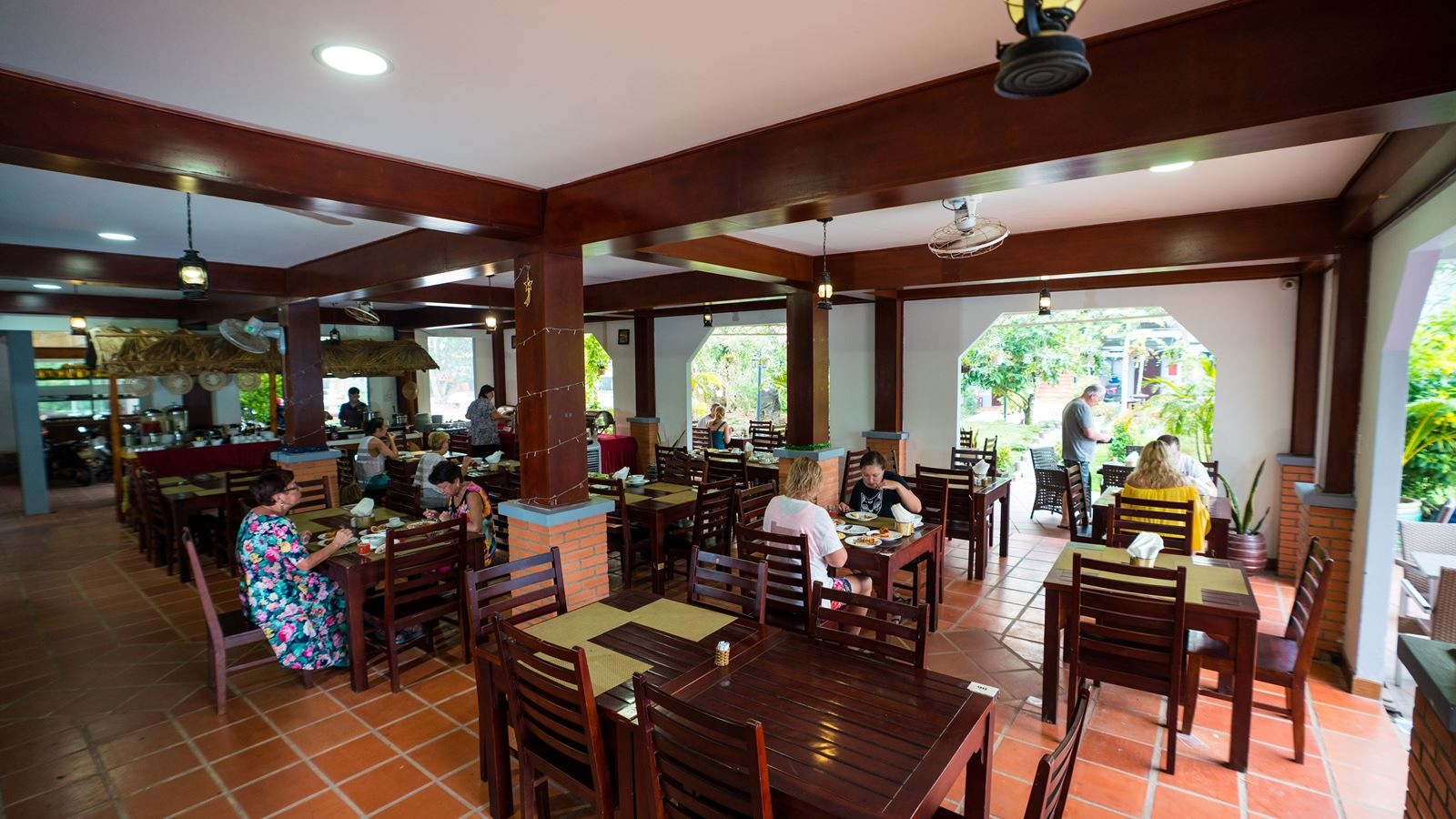 restaurants-restaurants