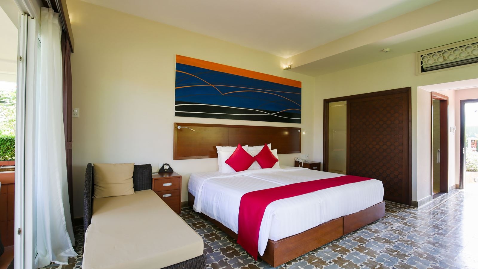 rooms-luxury-gardenview-villa