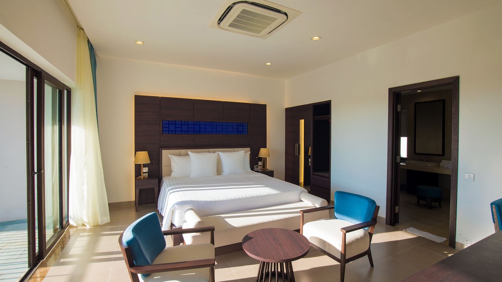 rooms-4-bedrooms-villa