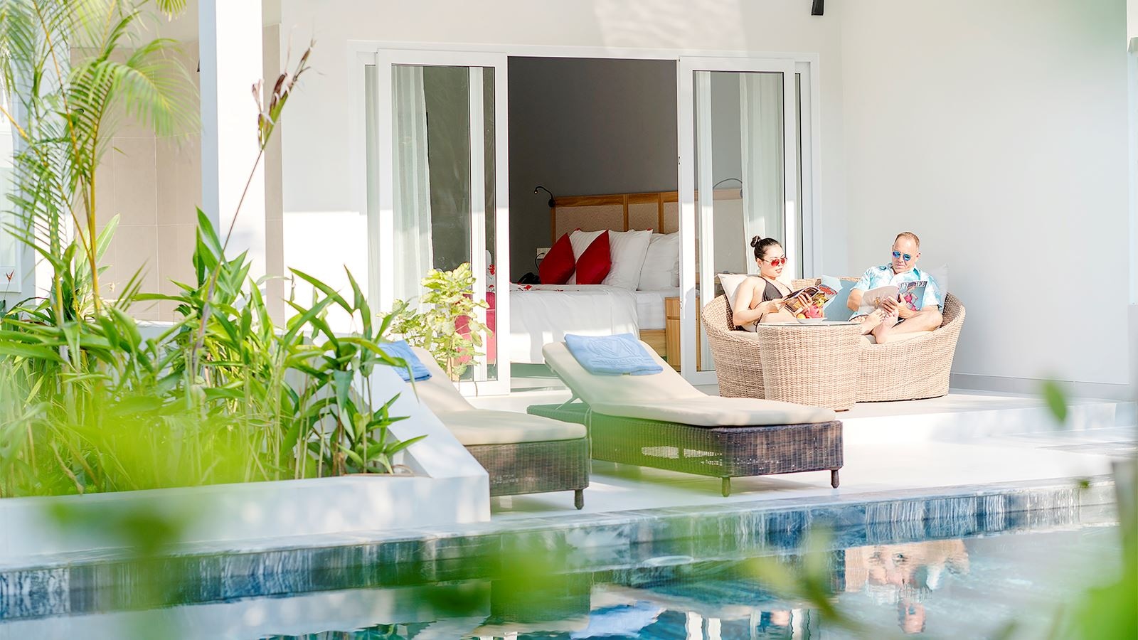 rooms-luxury-pool-villa