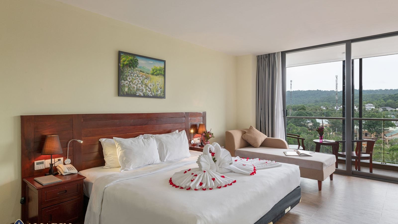 rooms-deluxe-hill-view-balcony-child-without-extra-bed