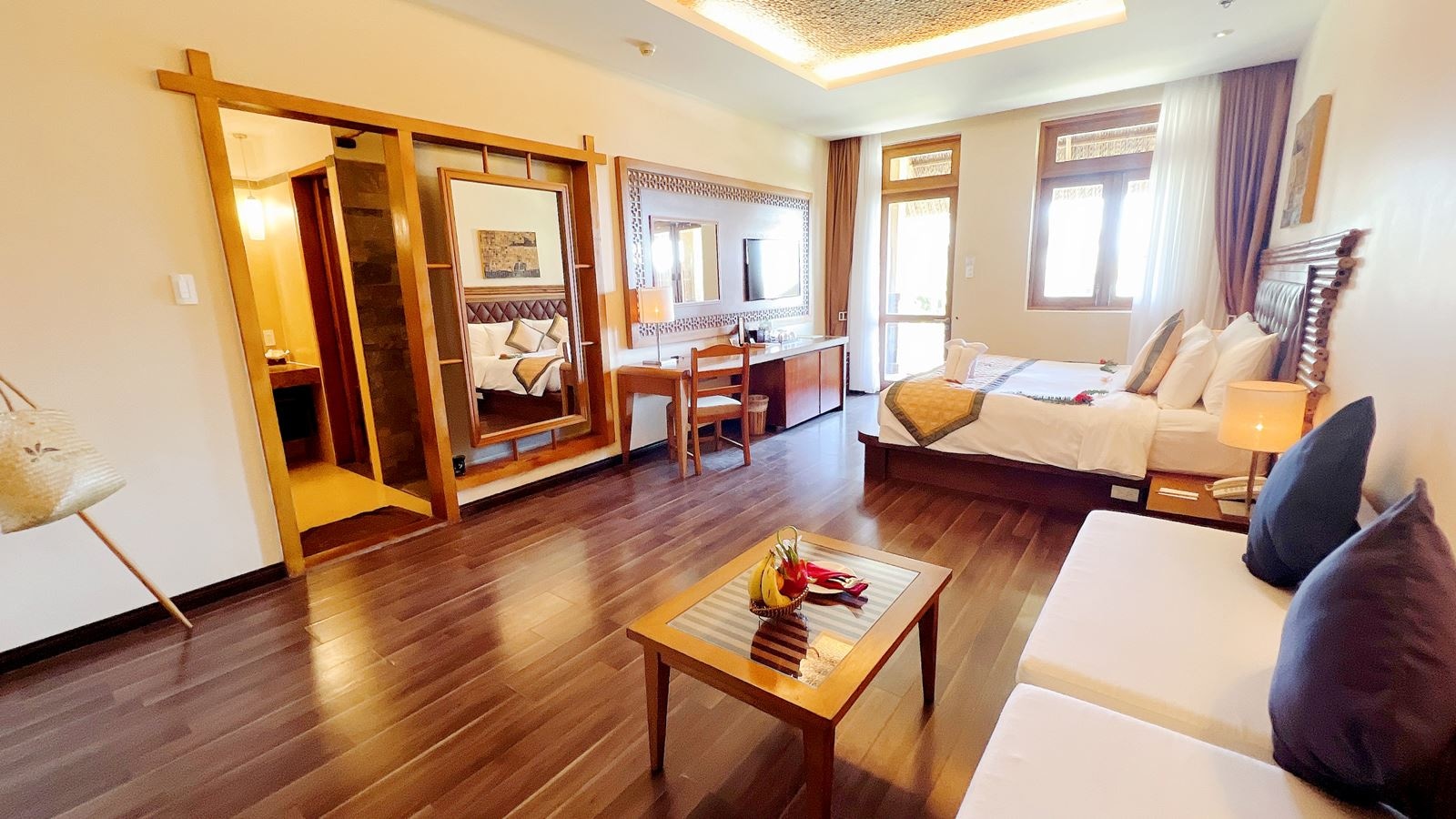 rooms-aroma-village-garden-view-with-balcony