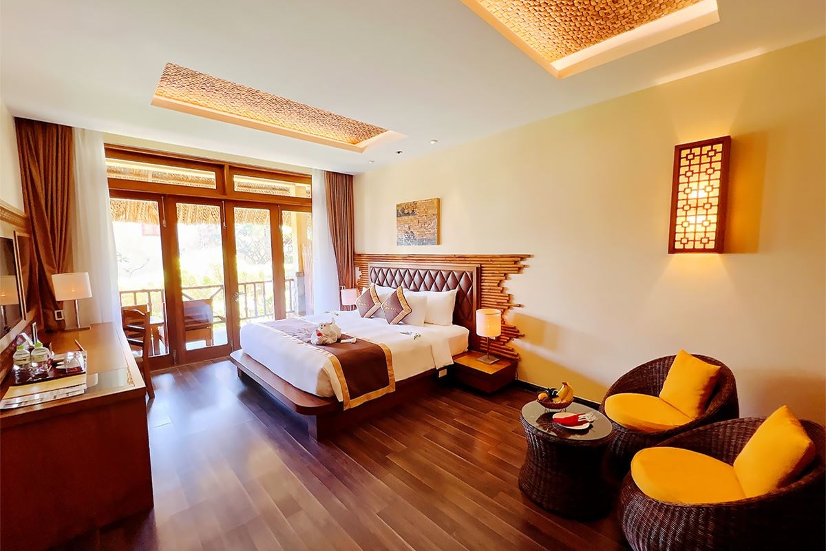 rooms-bungalow-garden-view-with-balcony