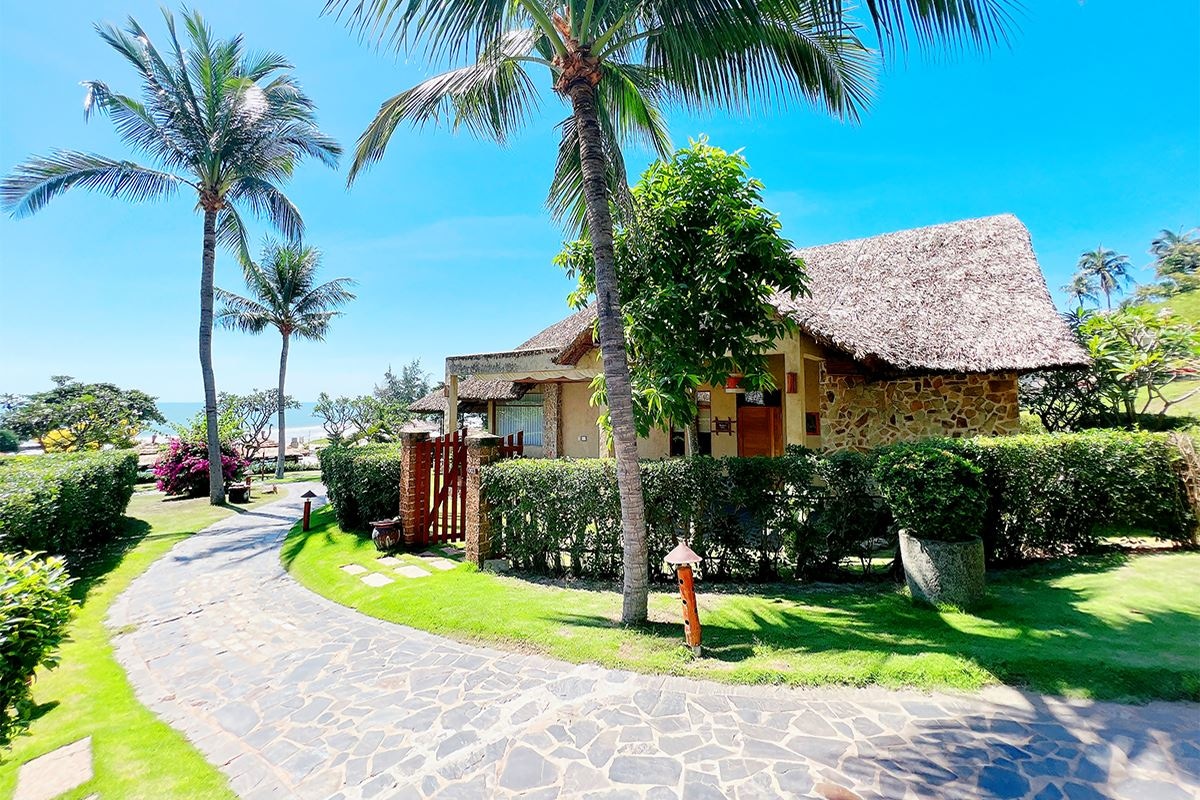 rooms-aroma-luxury-villa-with-jacuzzi-with-balcony-child-without-extra-bed