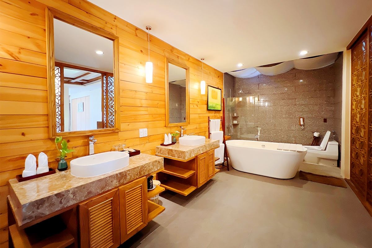 rooms-aroma-luxury-villa-with-jacuzzi-with-balcony-child-without-extra-bed