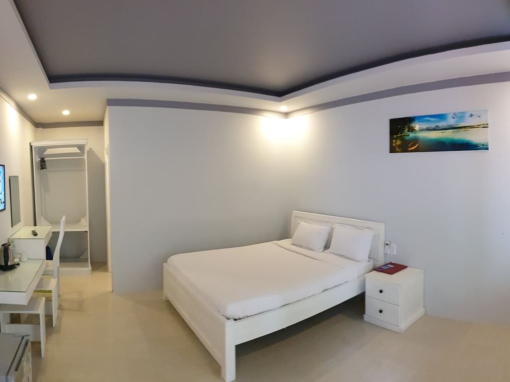 rooms-standard-double-bungalow-garden-view-with-balcony