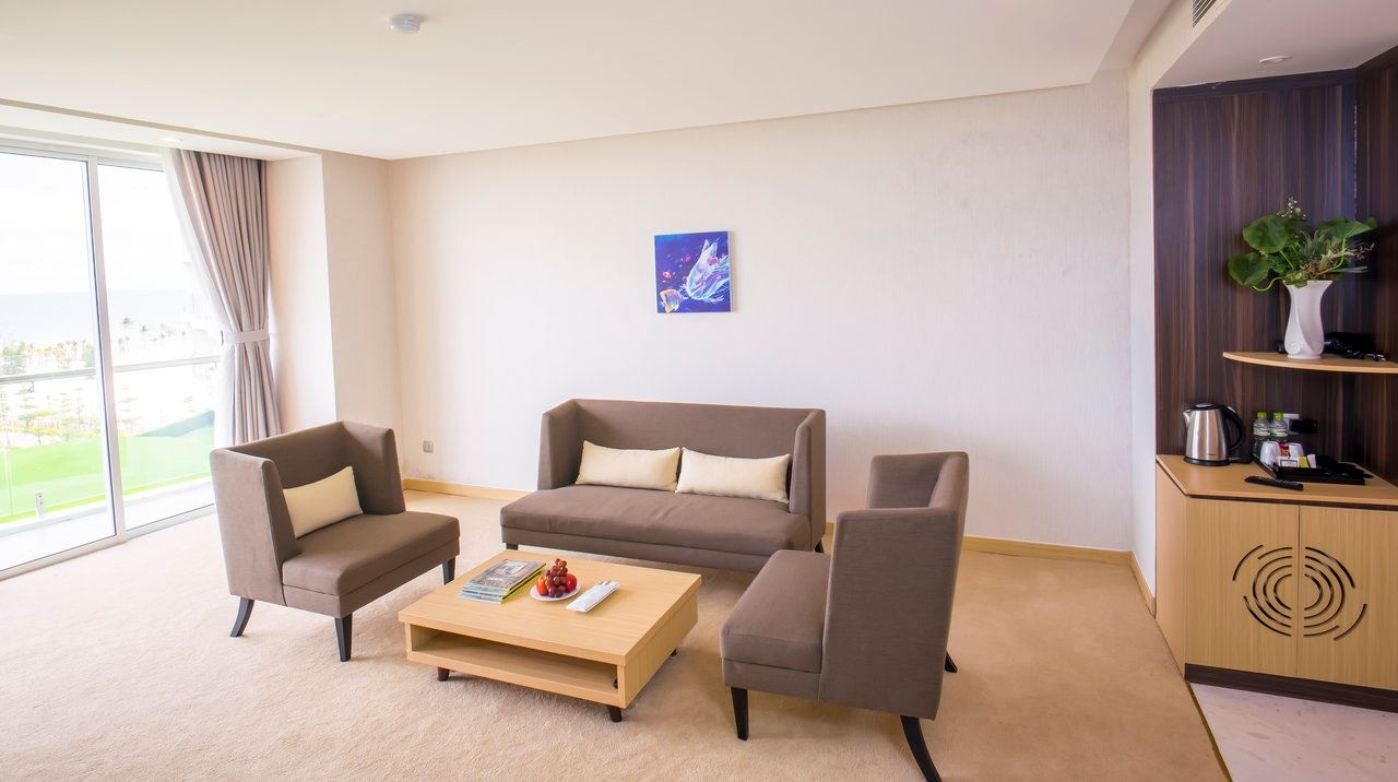 rooms-executive-suite-with-balcony-child-without-extra-bed