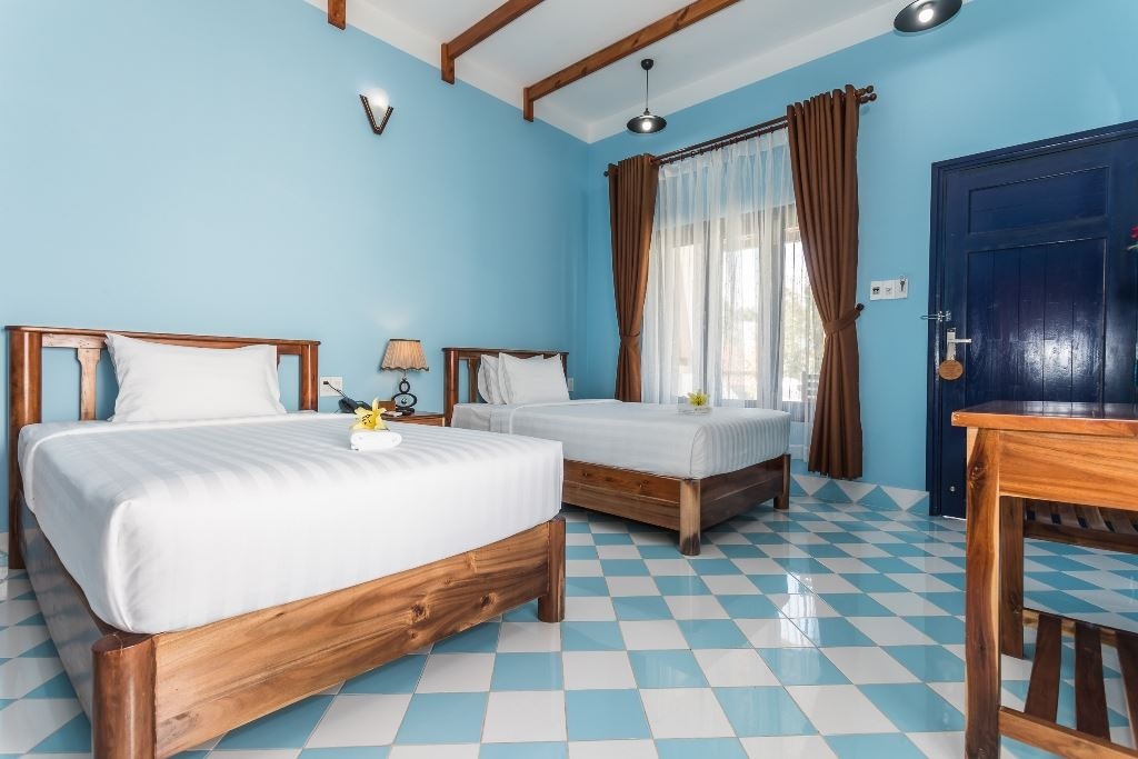 rooms-room-deluxe-double-or-twin