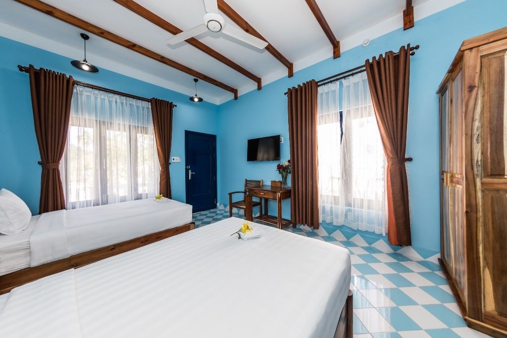 rooms-room-deluxe-double-or-twin