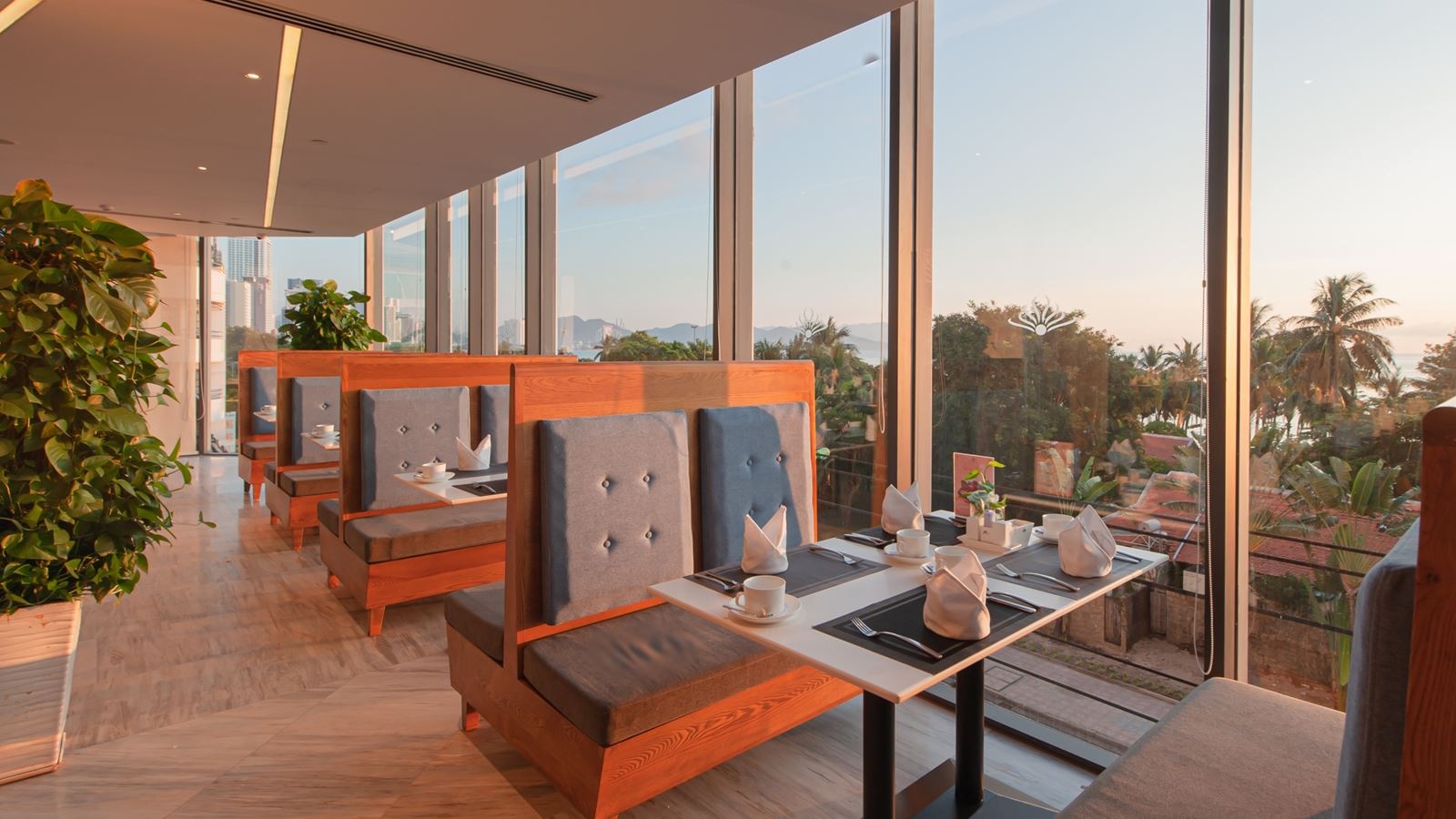 restaurants-royal-restaurant