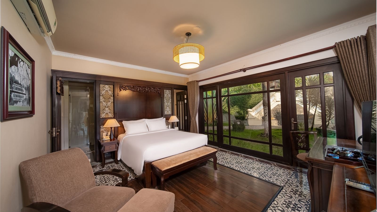 rooms-premier-deluxe-with-terrace-or-balcony