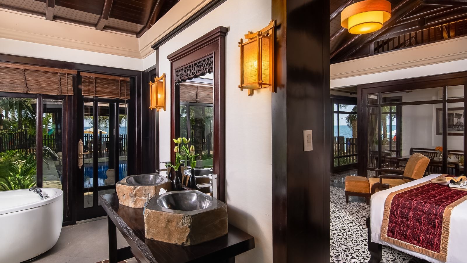 rooms-inpeccable-beach-step-villa