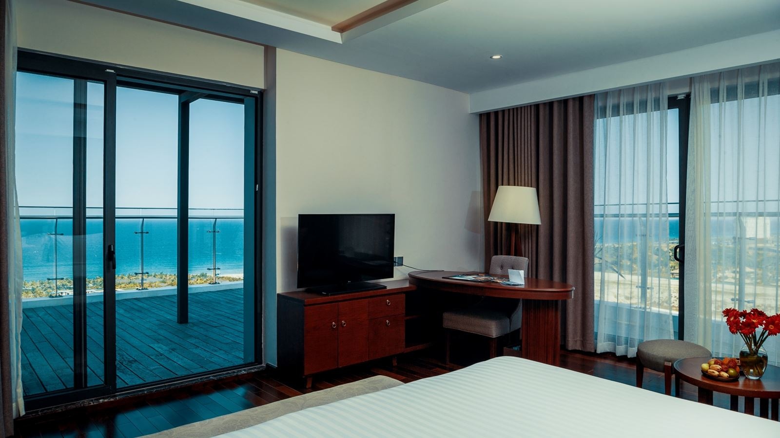 rooms-deluxe-terrace-ocean-view