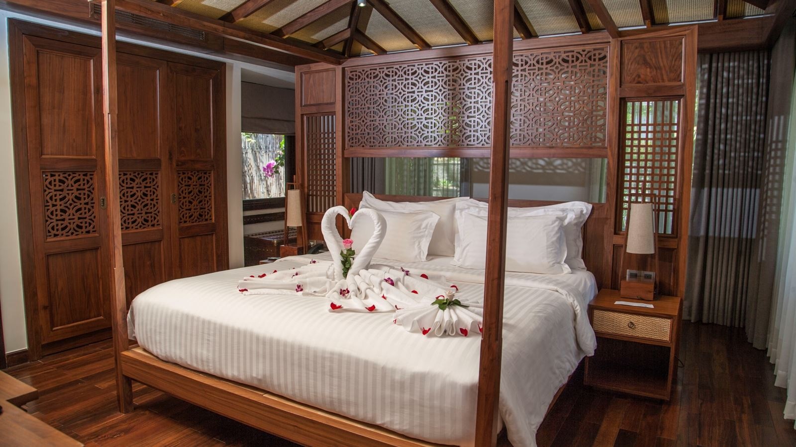 rooms-1bedroom-pool-villa