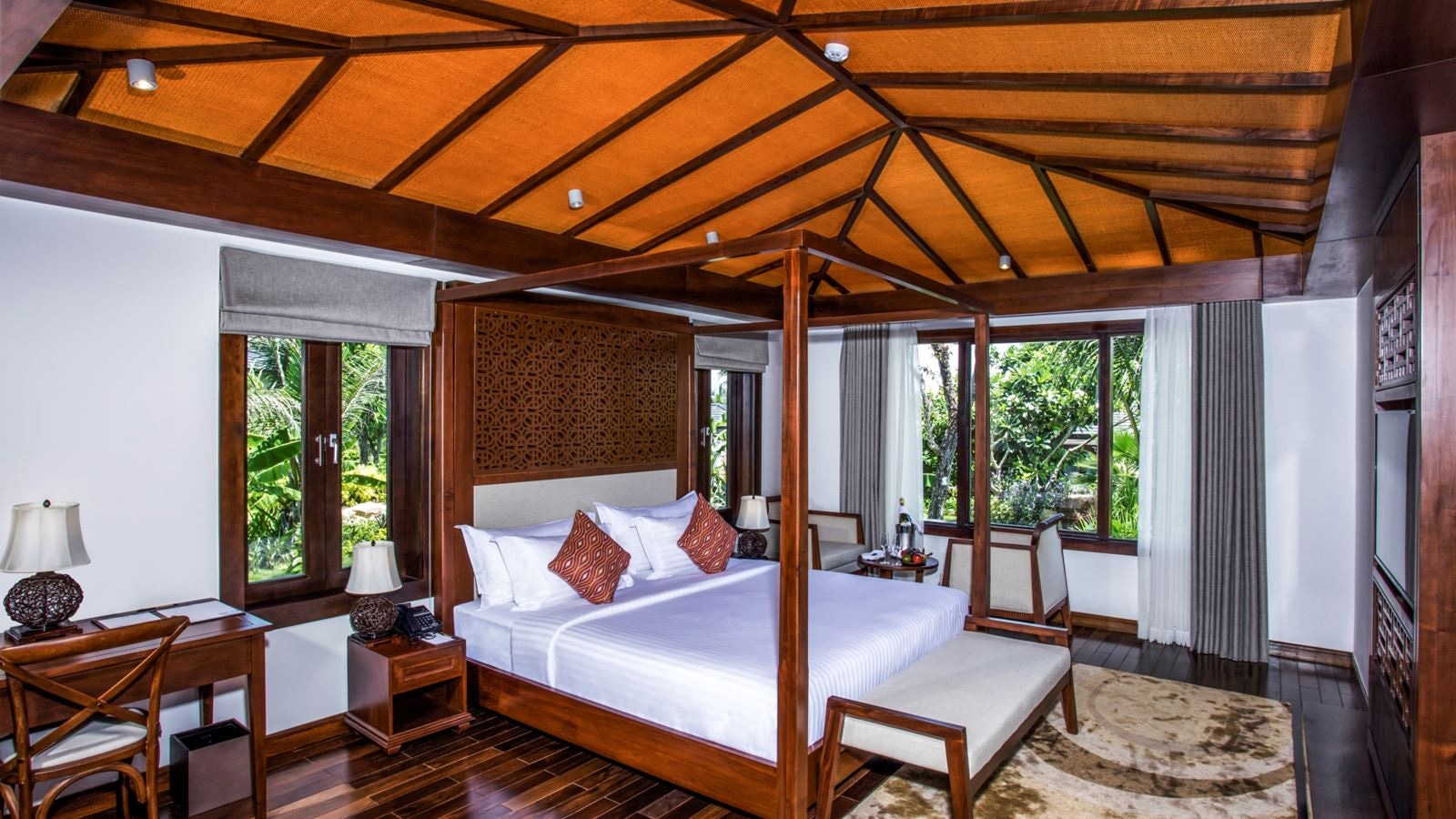 rooms-3bedroom-pool-villa