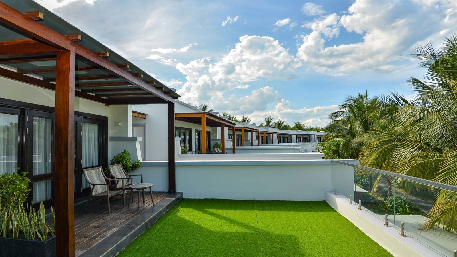 rooms-premium-with-balcony