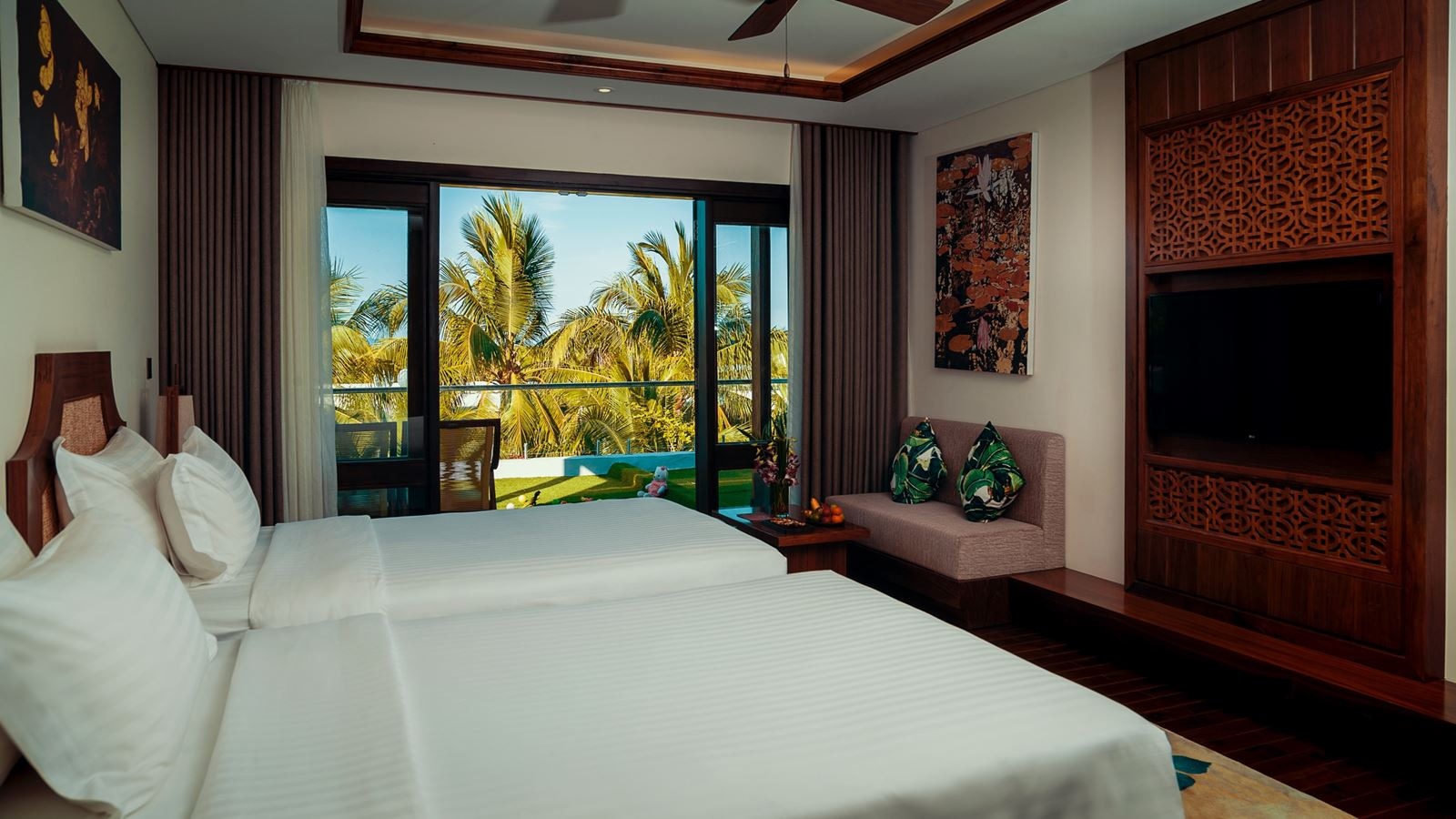 rooms-premium-with-balcony