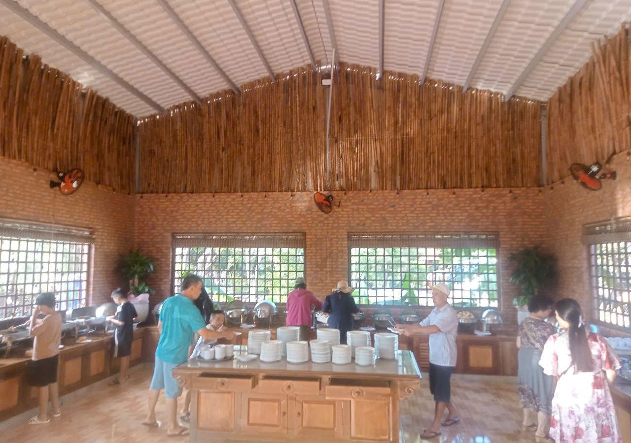 restaurants-blue-shell-resorts