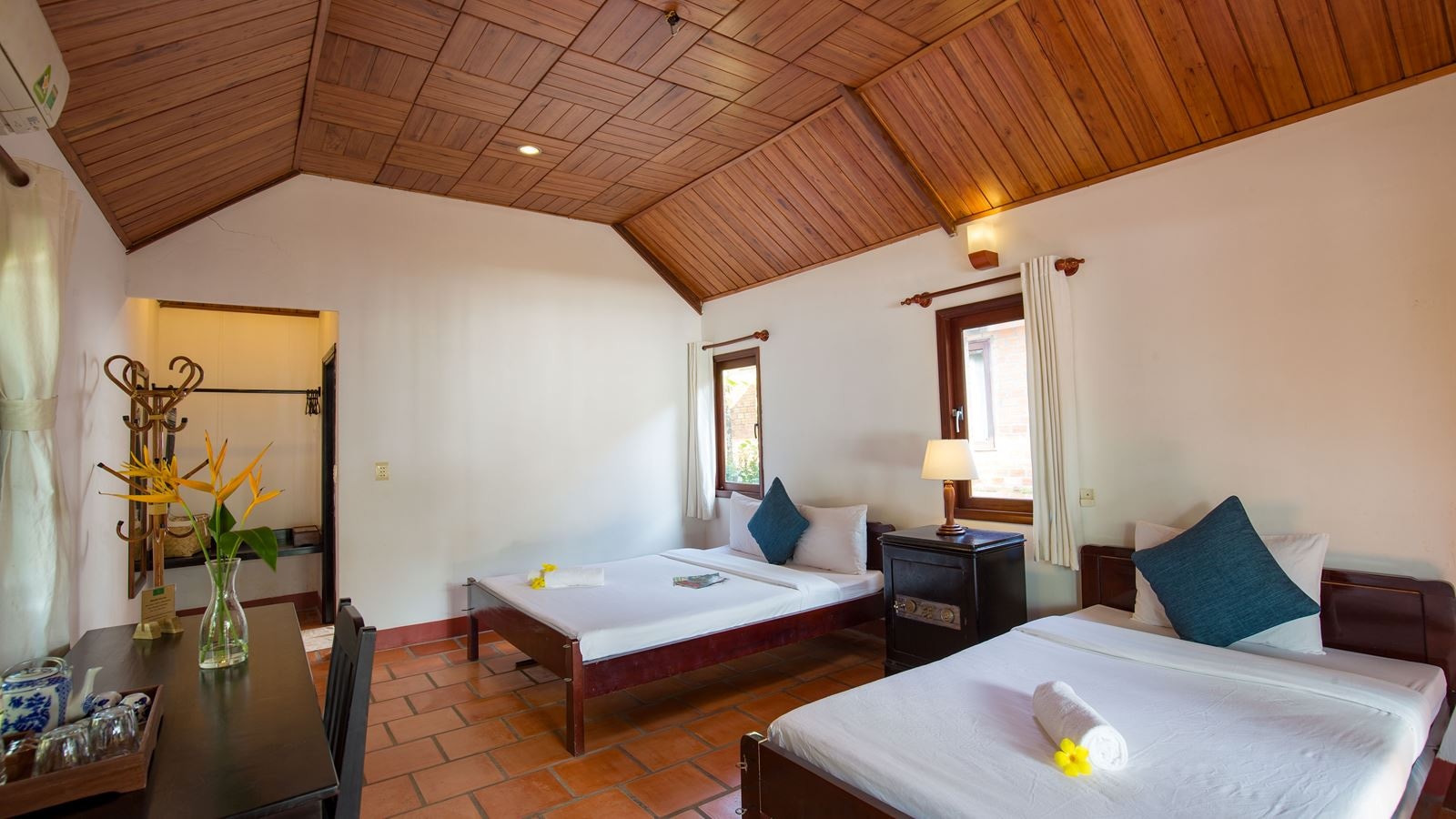 rooms-garden-view-bungalow-with-balcony