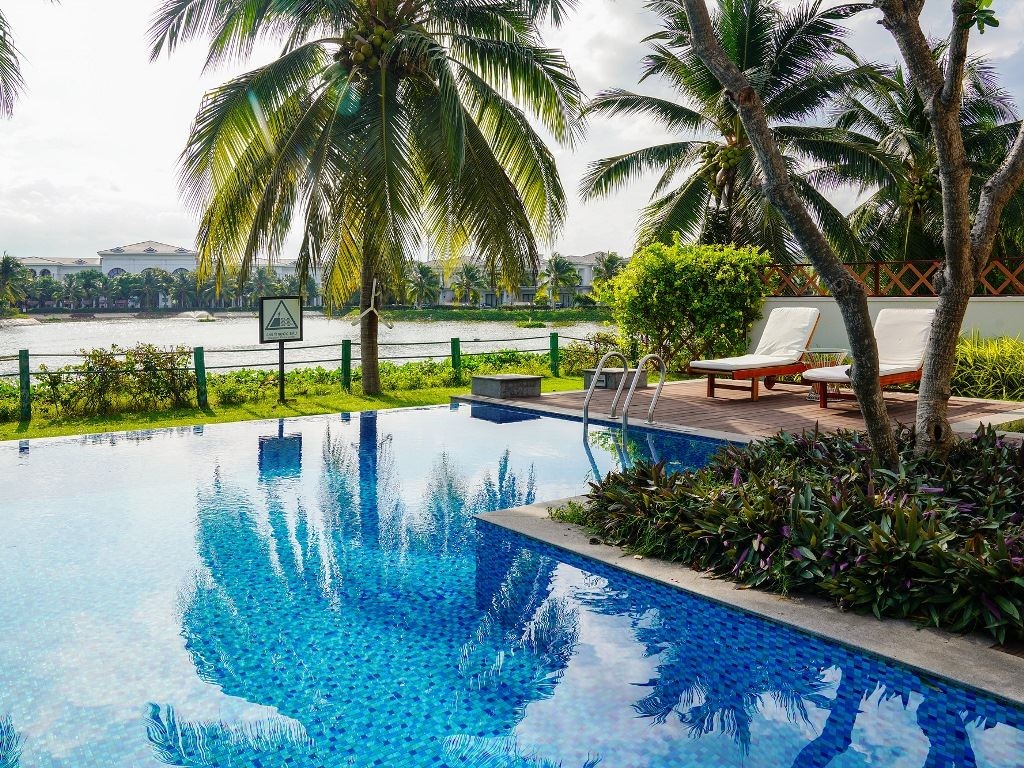 rooms-3bedroom-villa-lakeview-with-private-pool-n0-extra-bed