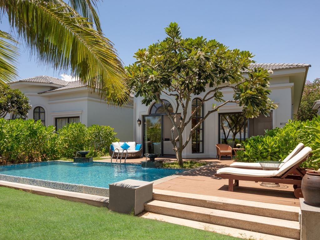 rooms-the-level-3bedroom-villa-beachfront-view-with-private-pool-n0-extra-bed
