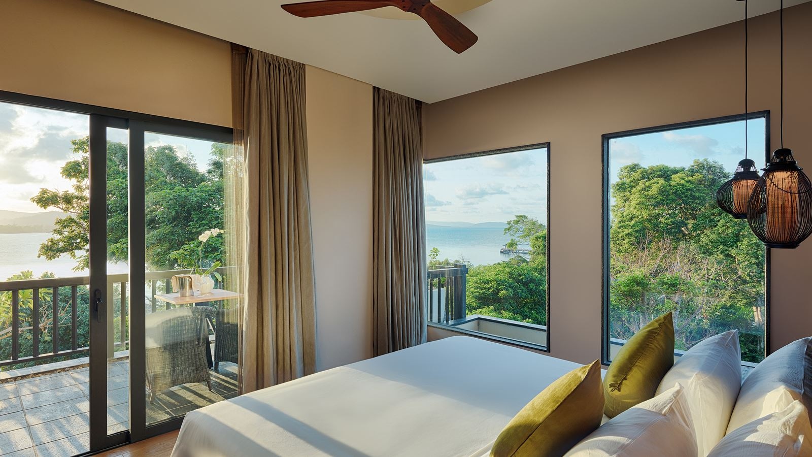 rooms-blue-ocean-suite-2-bedrooms