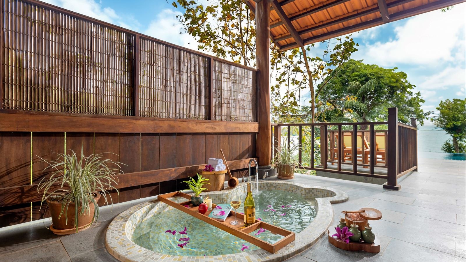 rooms-ocean-pool-villa