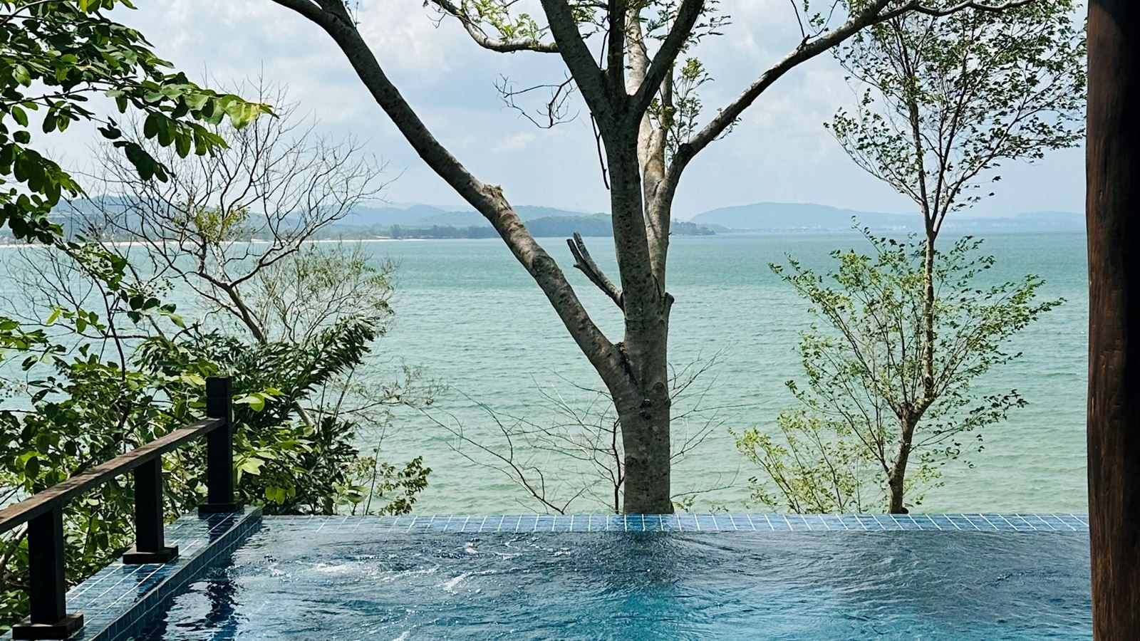 rooms-ocean-pool-villa