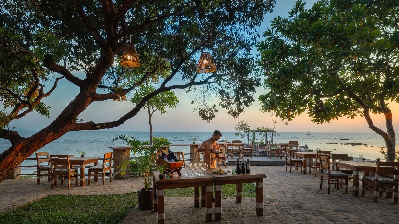 bars-coral-bay-lounge