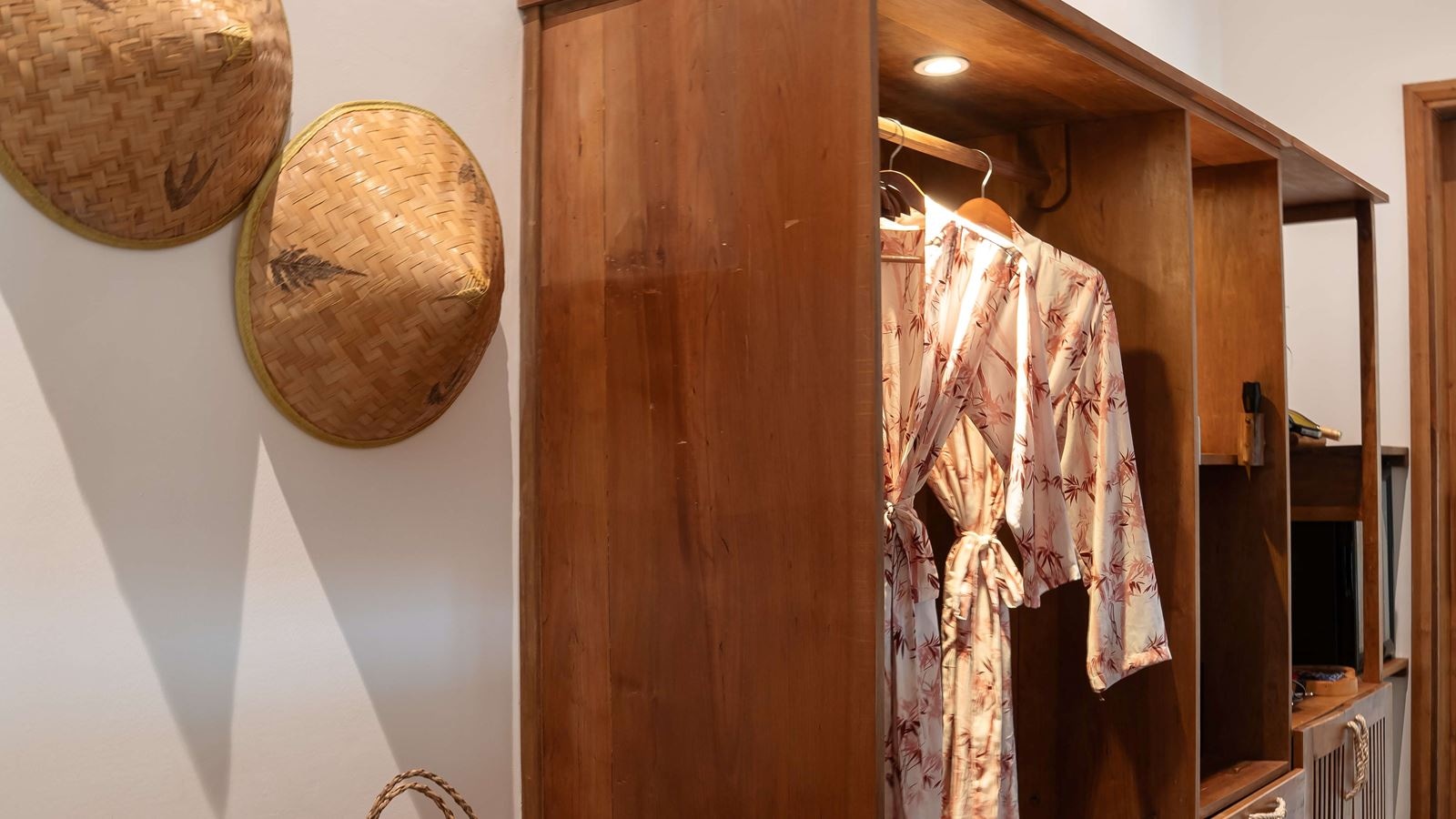 rooms-beachfront-pool-villa