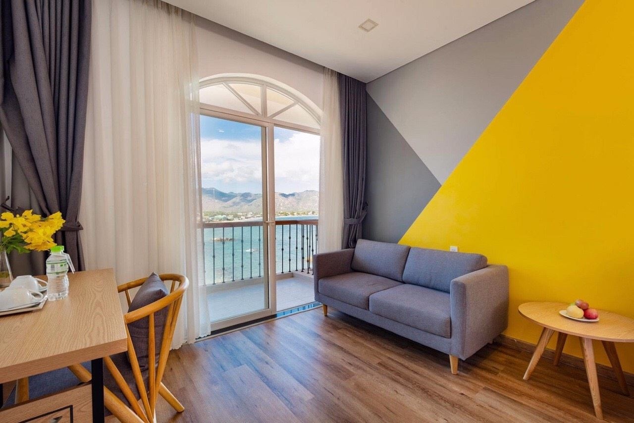 rooms-premier-room-with-balcony