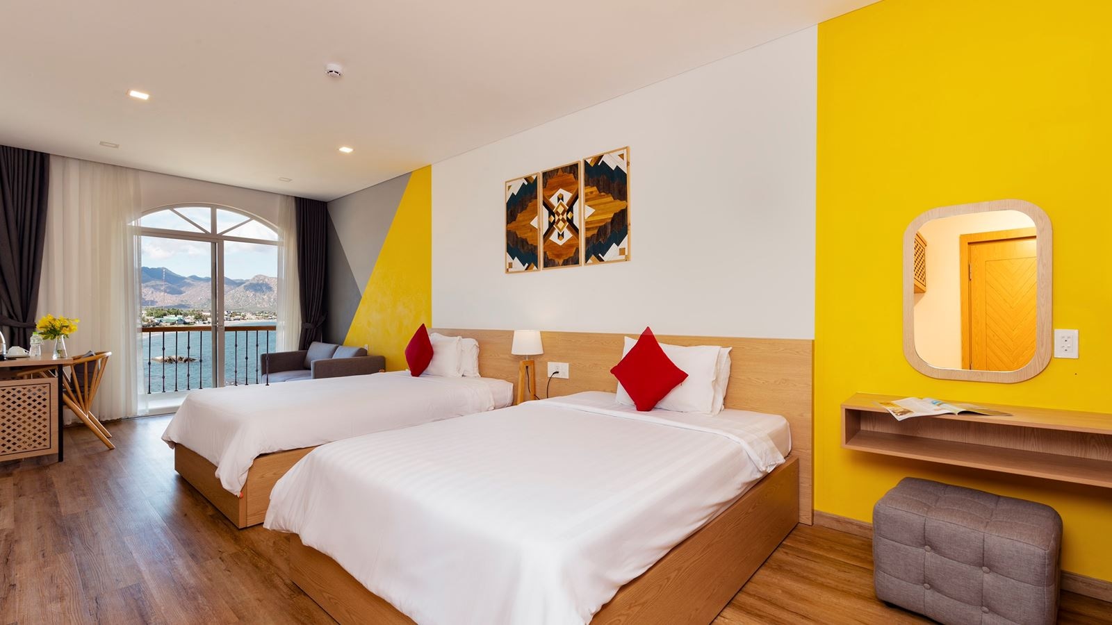 rooms-premier-room-with-balcony