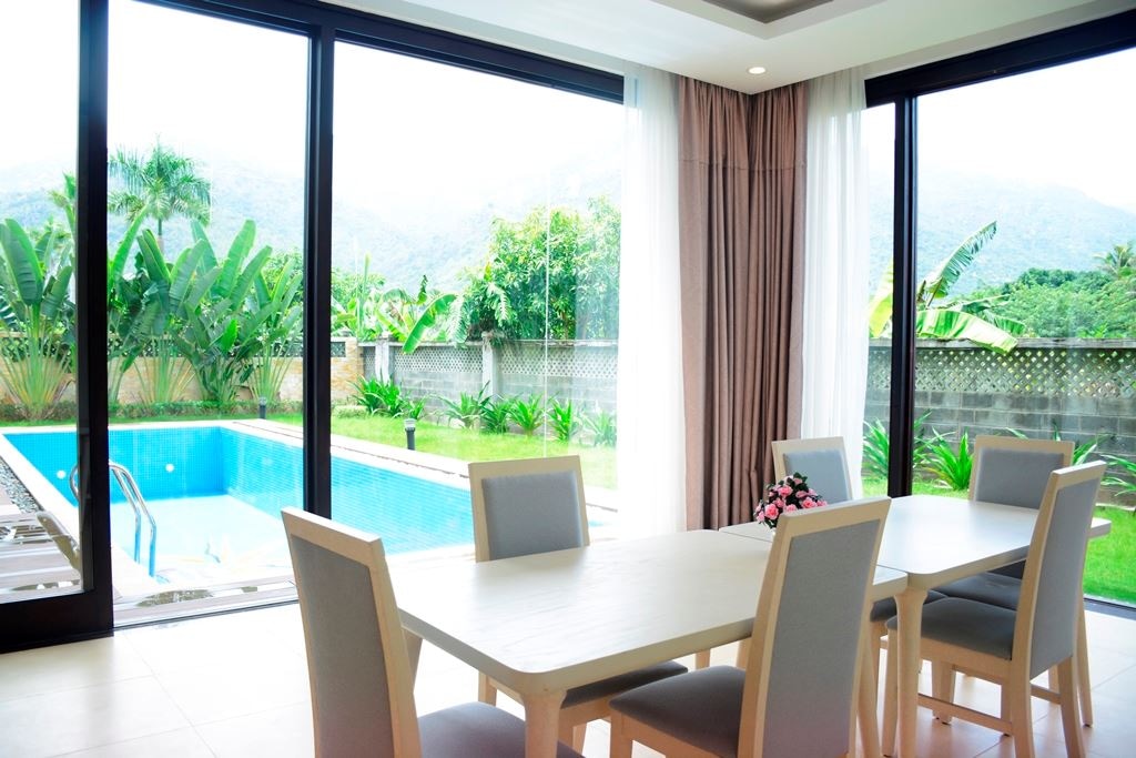 rooms-suite-room-with-pool-mountain-view