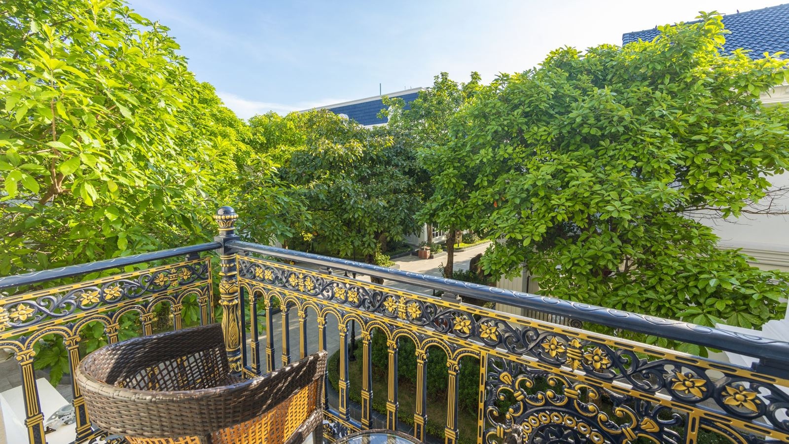 rooms-deluxe-garden-view-with-balcony-annex-building-child-without-extra-bed