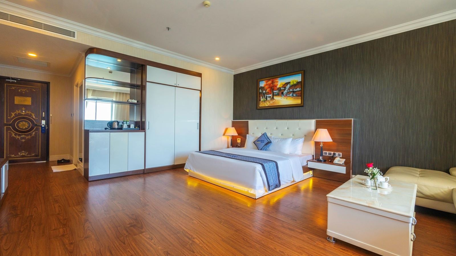 rooms-suite-sea-view-with-balcony-main-building-child-without-extra-bed