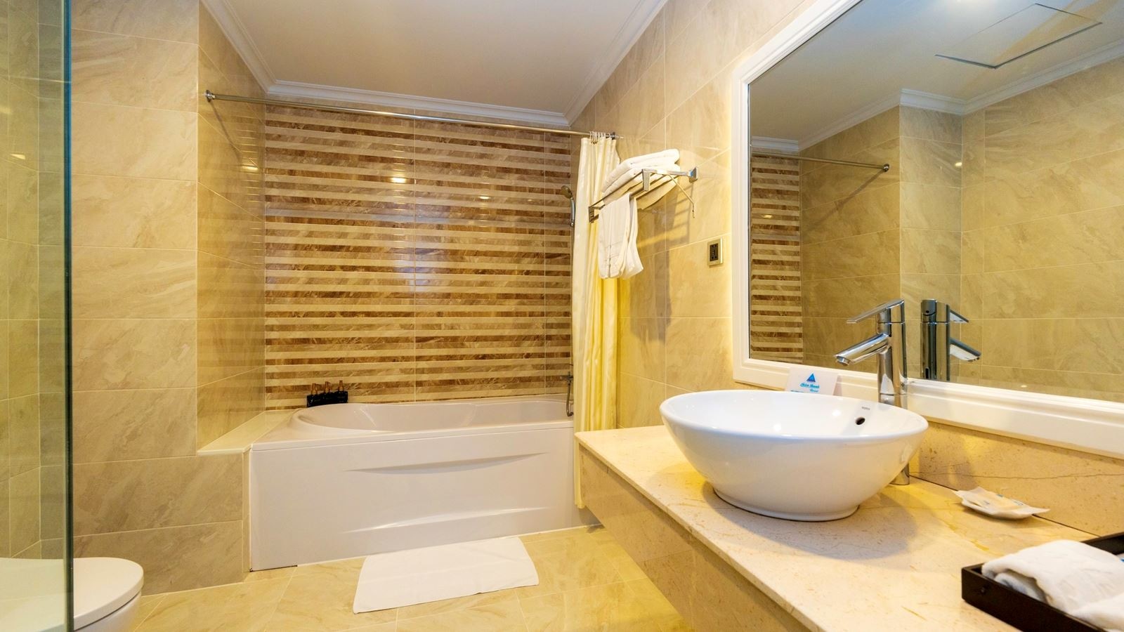 rooms-suite-sea-view-with-balcony-main-building-child-without-extra-bed