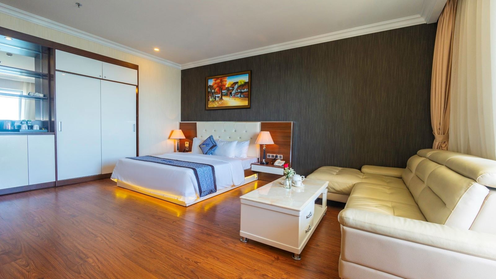 rooms-suite-sea-view-with-balcony-main-building-child-without-extra-bed