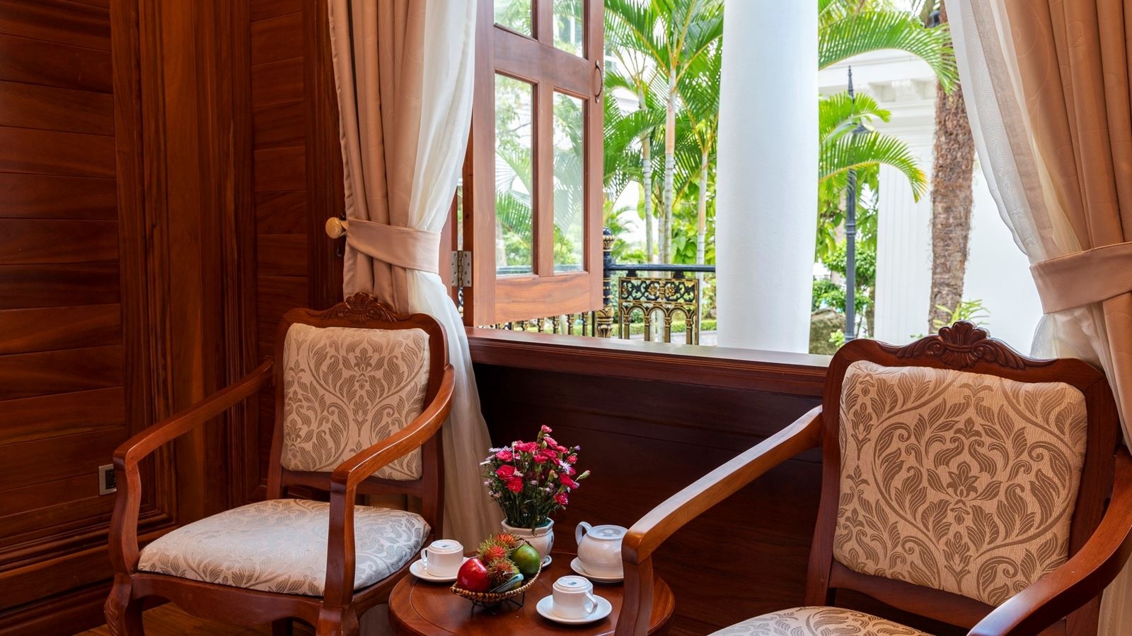 rooms-luxury-bungalow-with-terrace