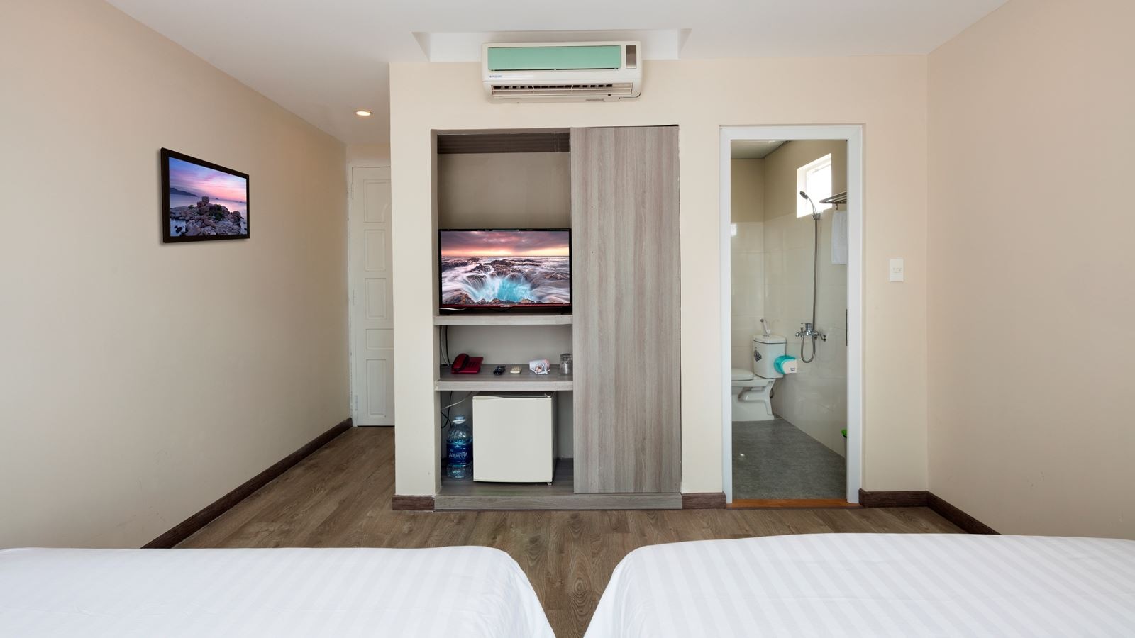 rooms-deluxe-with-2-queen-beds