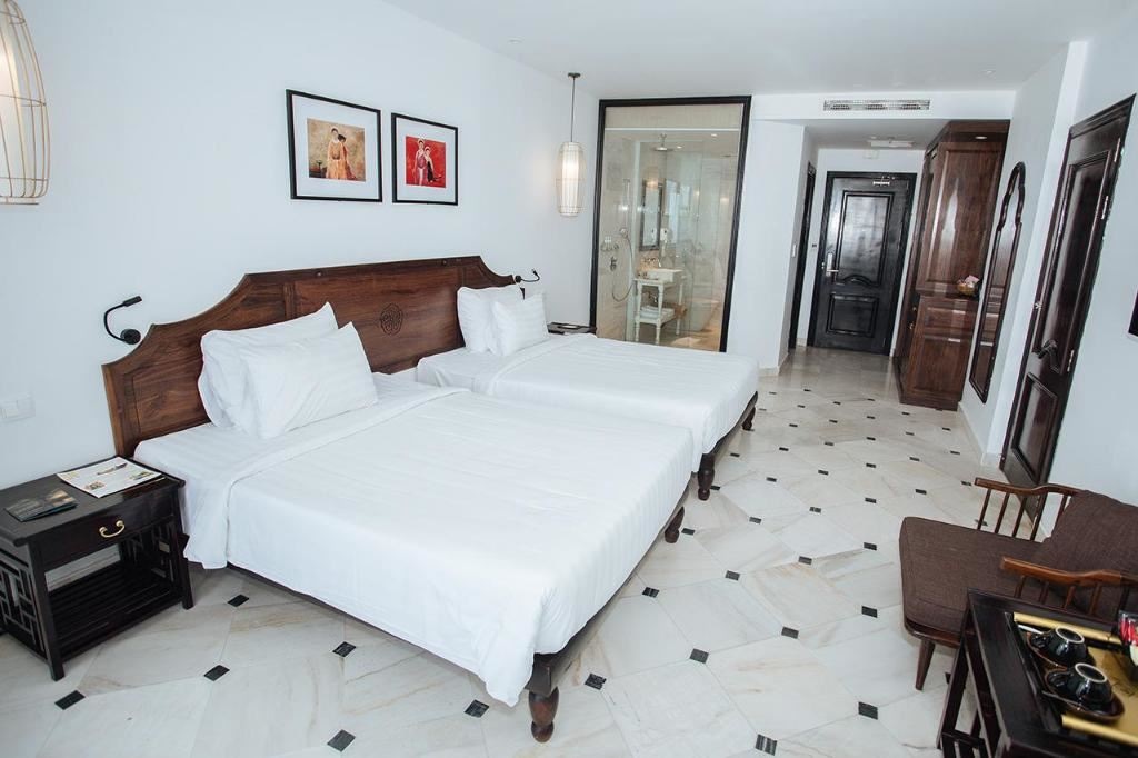 rooms-deluxe-ocean-view-with-balcony