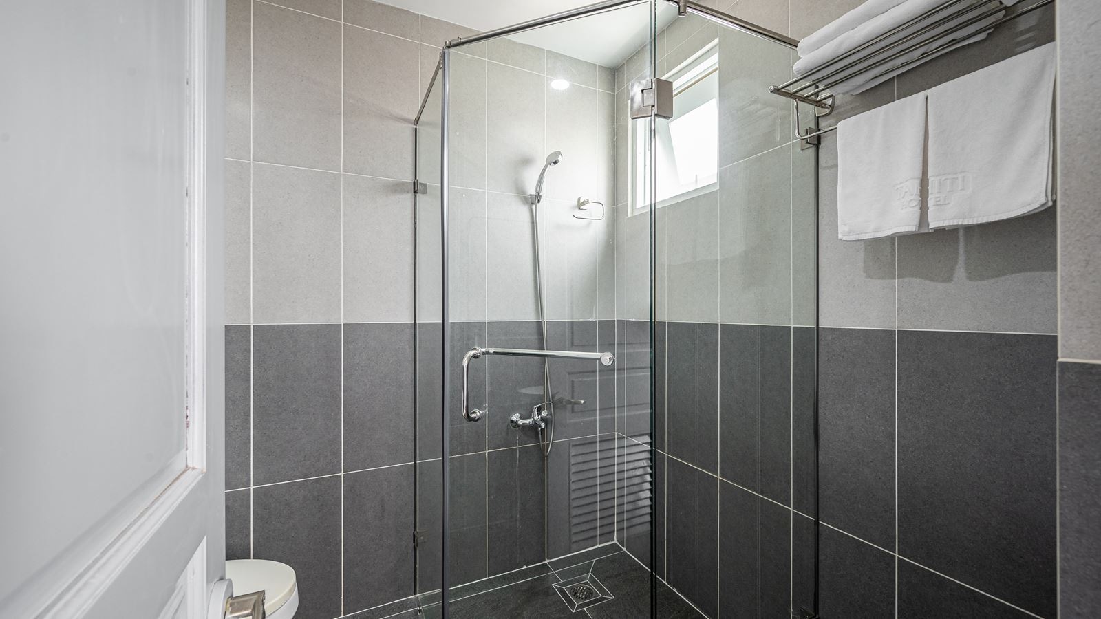 rooms-deluxe-city-view