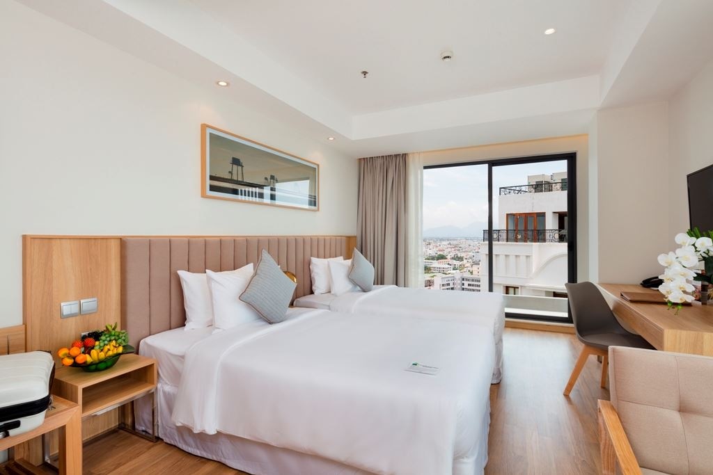 rooms-premium-room-with-balcony