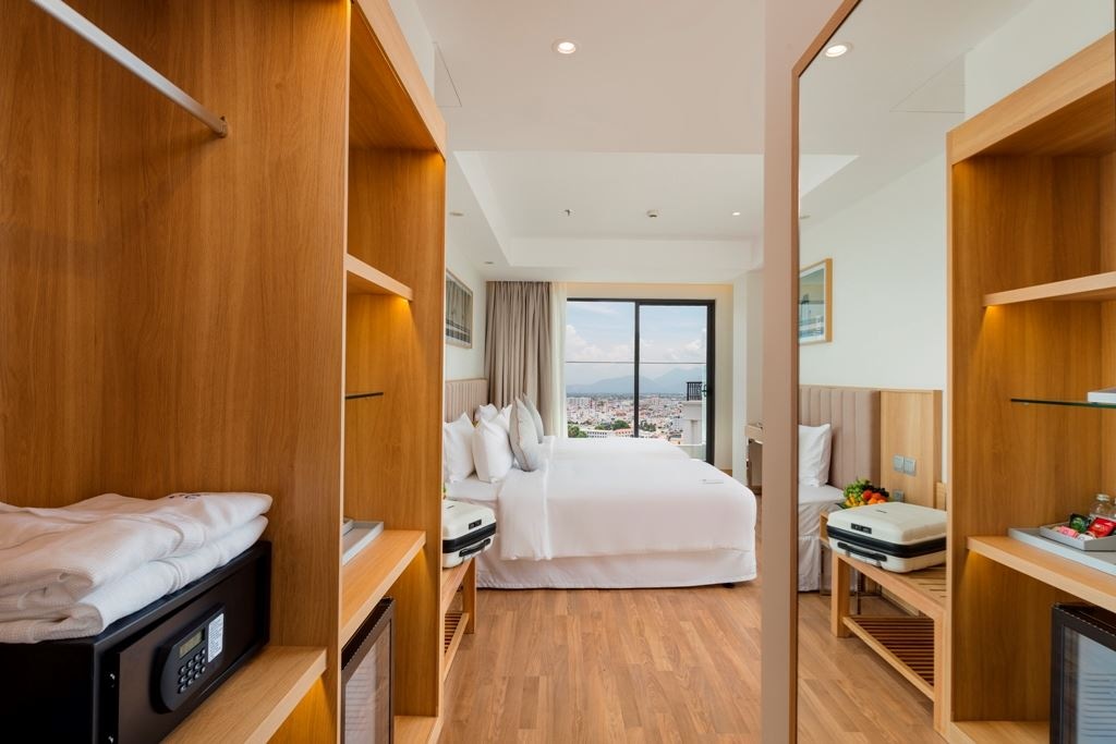 rooms-premium-room-with-balcony