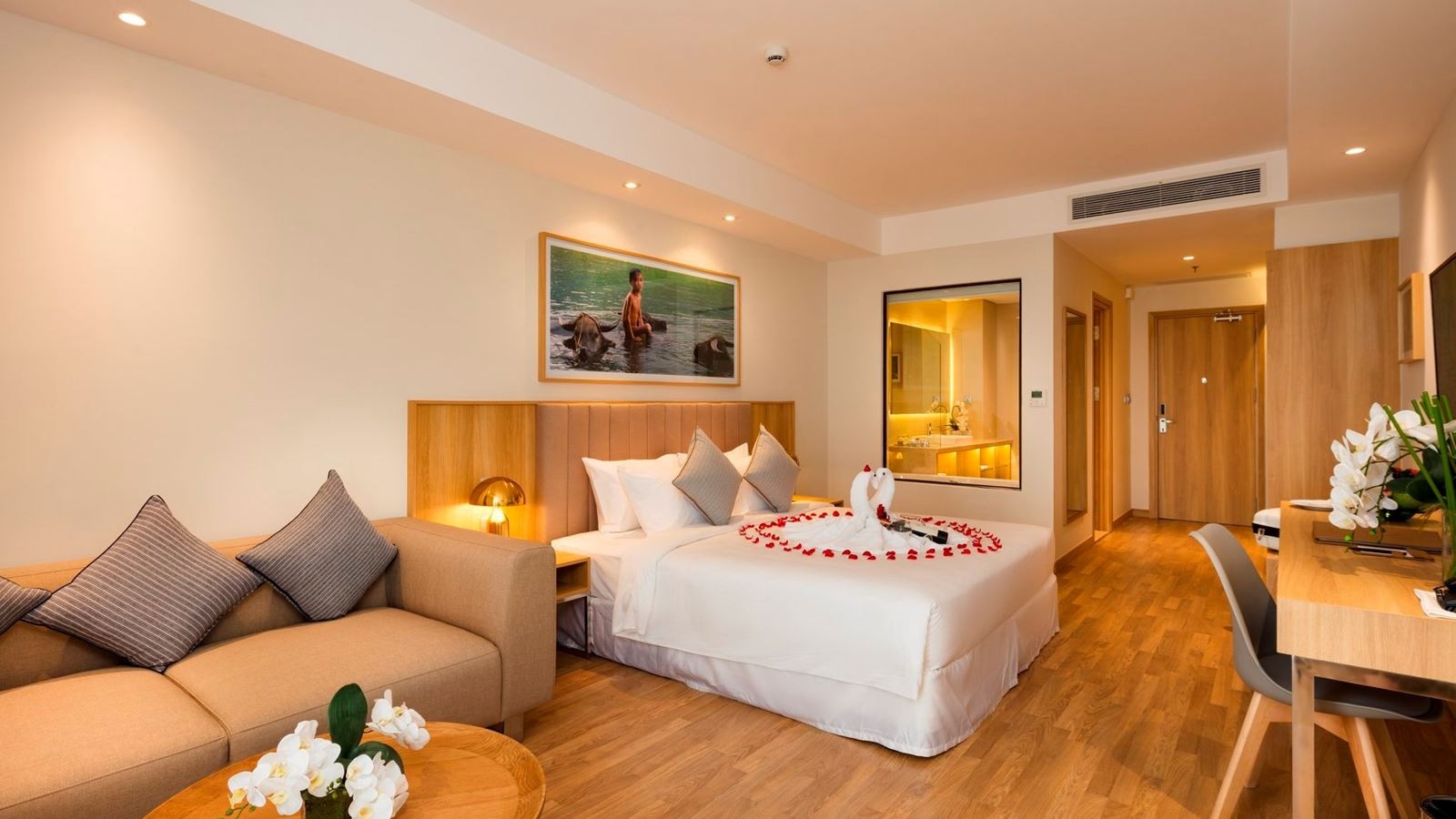 rooms-nagar-ocean-view-with-balcony